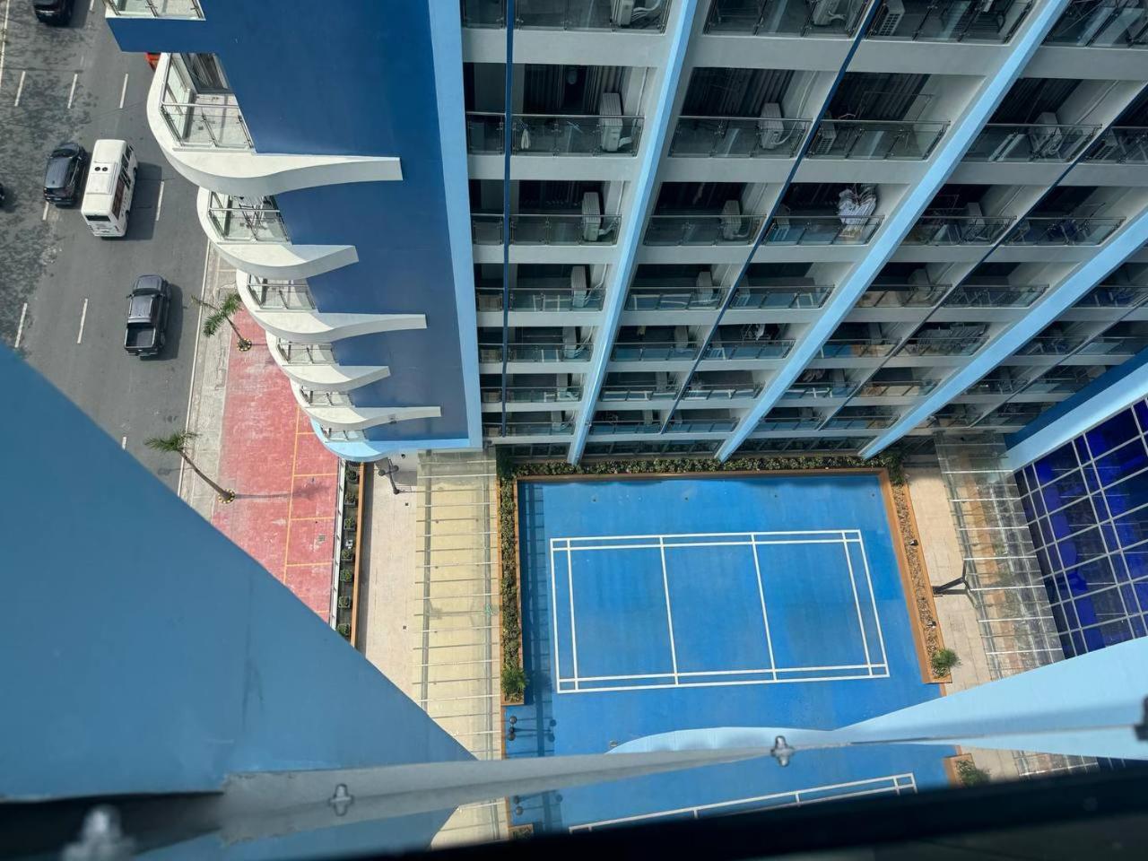 L Condotel Paranaque City エクステリア 写真