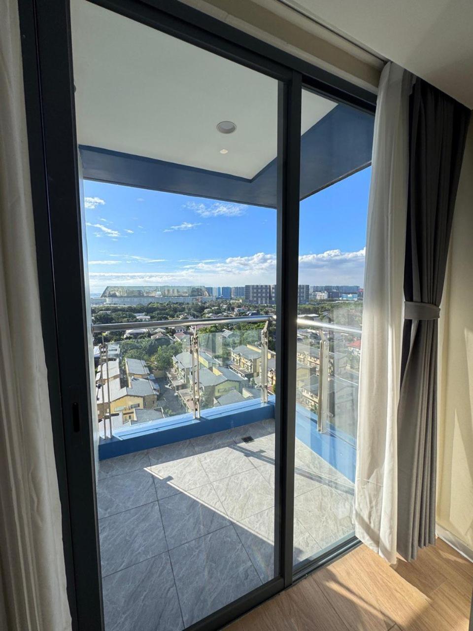 L Condotel Paranaque City エクステリア 写真