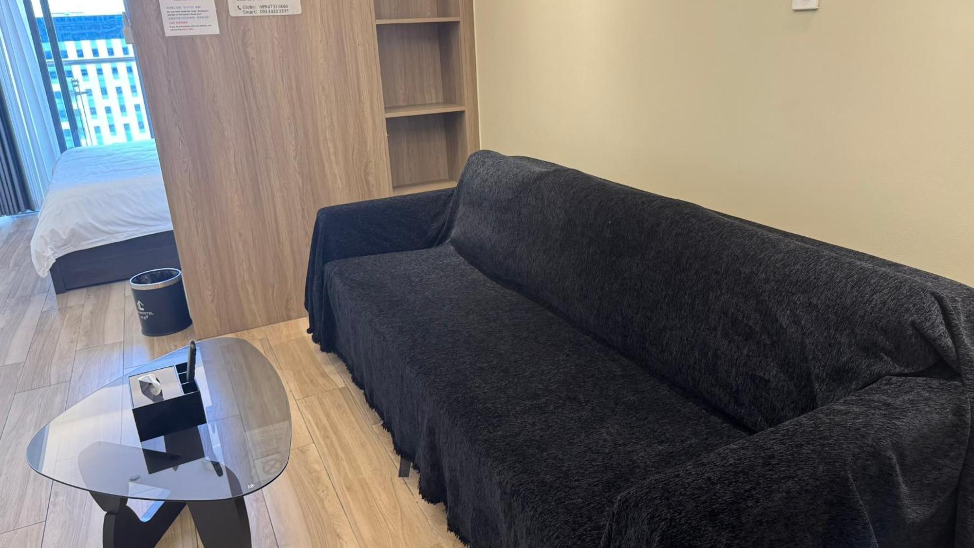 L Condotel Paranaque City エクステリア 写真