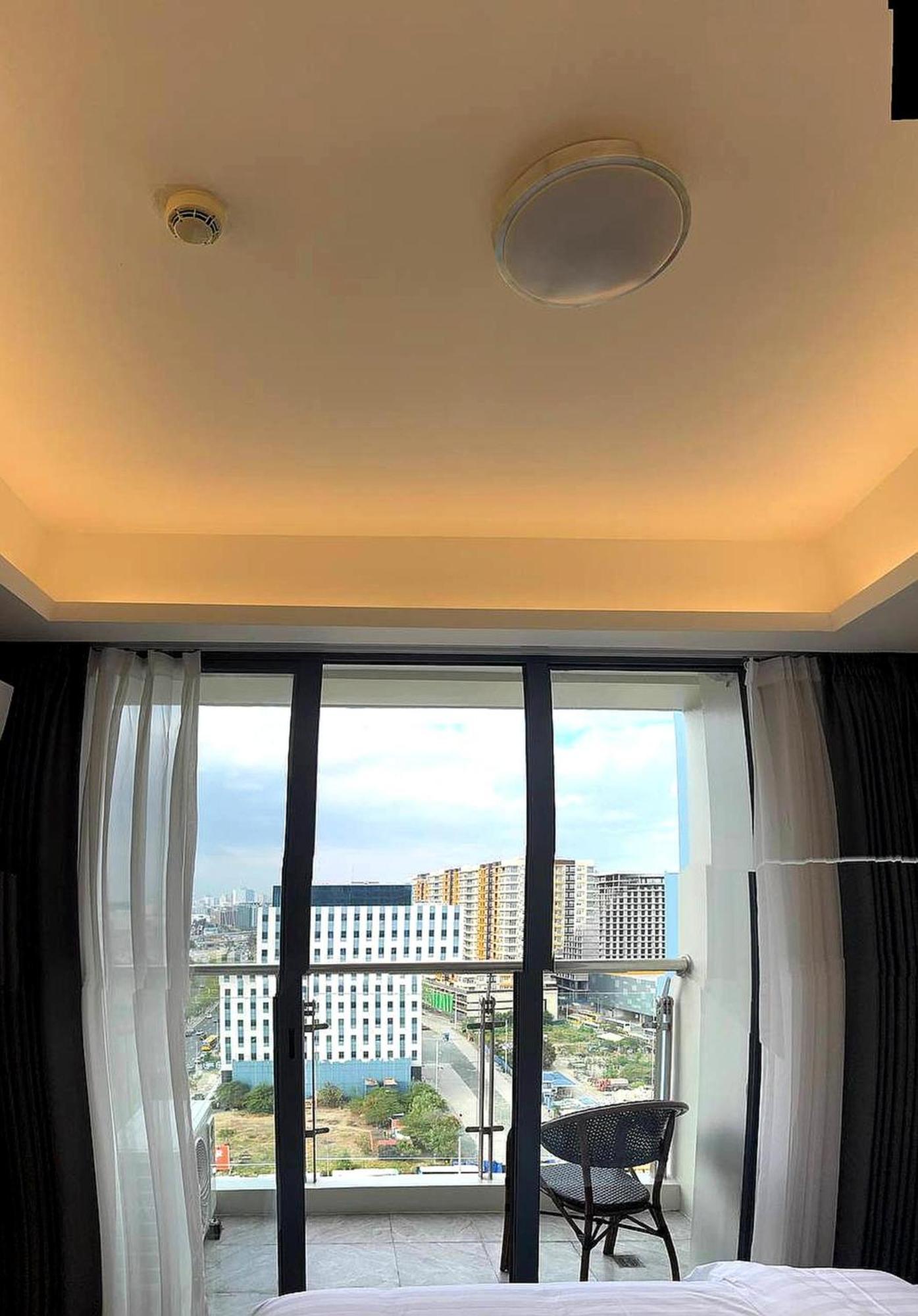 L Condotel Paranaque City エクステリア 写真